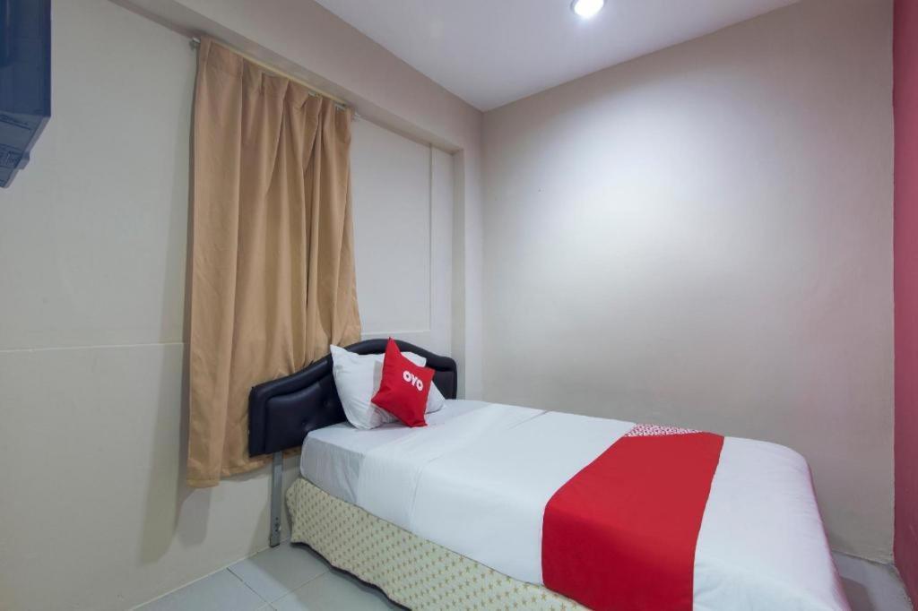 Oyo 44100 Hotel Casavilla Петалинг Джая Екстериор снимка