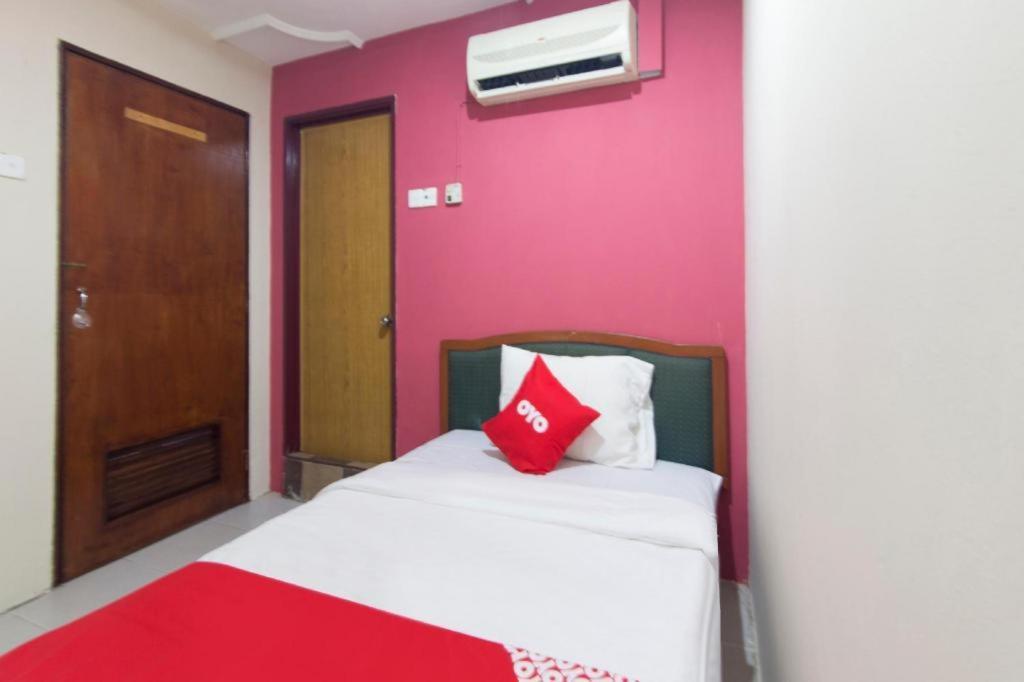 Oyo 44100 Hotel Casavilla Петалинг Джая Екстериор снимка