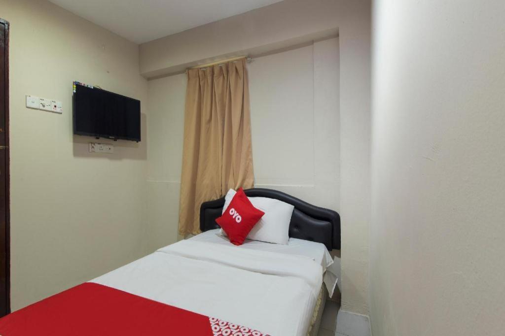 Oyo 44100 Hotel Casavilla Петалинг Джая Екстериор снимка