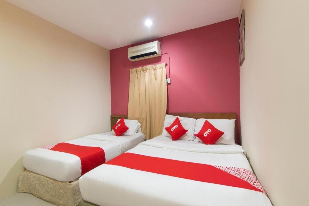 Oyo 44100 Hotel Casavilla Петалинг Джая Екстериор снимка