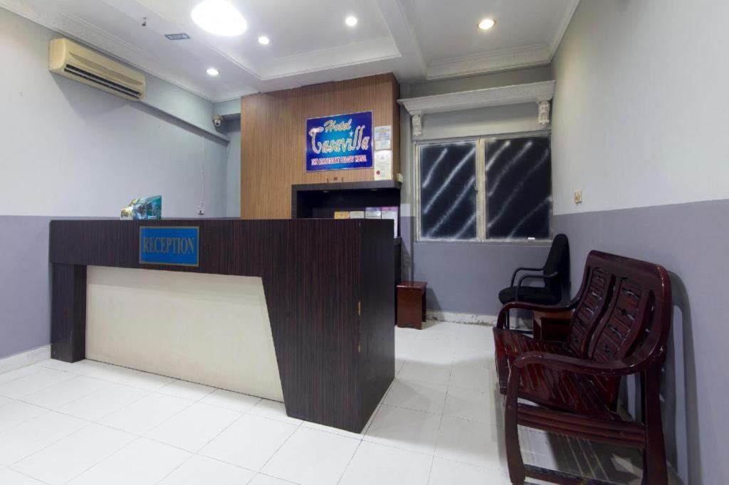 Oyo 44100 Hotel Casavilla Петалинг Джая Екстериор снимка
