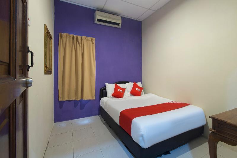 Oyo 44100 Hotel Casavilla Петалинг Джая Екстериор снимка