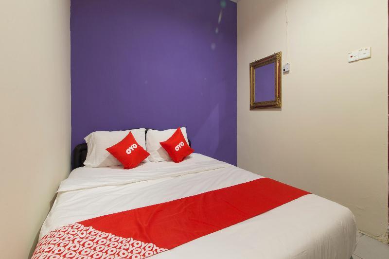 Oyo 44100 Hotel Casavilla Петалинг Джая Екстериор снимка