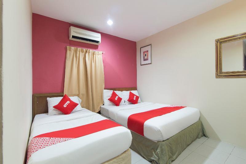 Oyo 44100 Hotel Casavilla Петалинг Джая Екстериор снимка