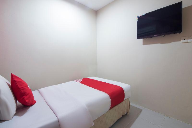 Oyo 44100 Hotel Casavilla Петалинг Джая Екстериор снимка