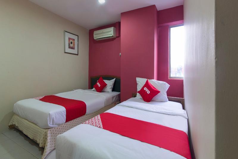 Oyo 44100 Hotel Casavilla Петалинг Джая Екстериор снимка
