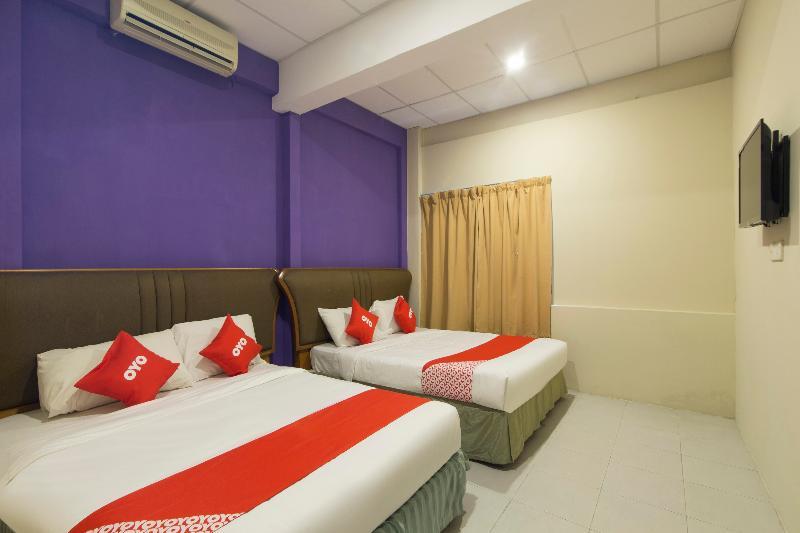 Oyo 44100 Hotel Casavilla Петалинг Джая Екстериор снимка