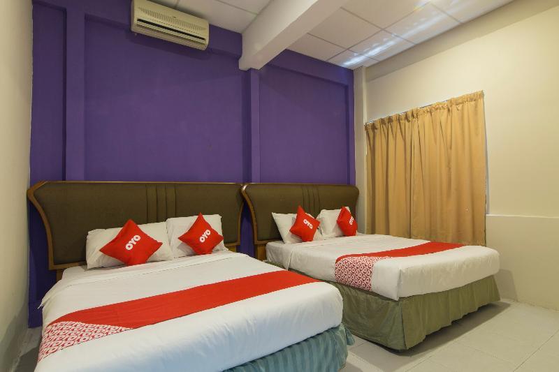 Oyo 44100 Hotel Casavilla Петалинг Джая Екстериор снимка